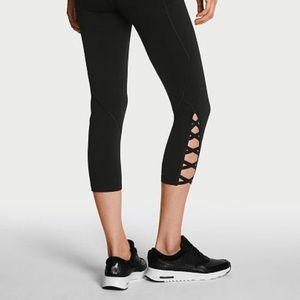 ⭐️Flash Sale ⭐️Victoria Secret Knockout Capri